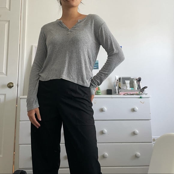 Brandy Melville Grey Henley - Picture 3 of 4